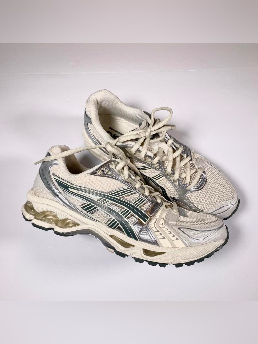 ASICS Gel Kayano - Picture 4 of 7